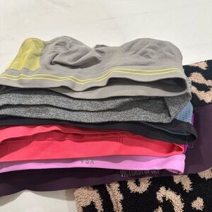 6 VS Sports bras